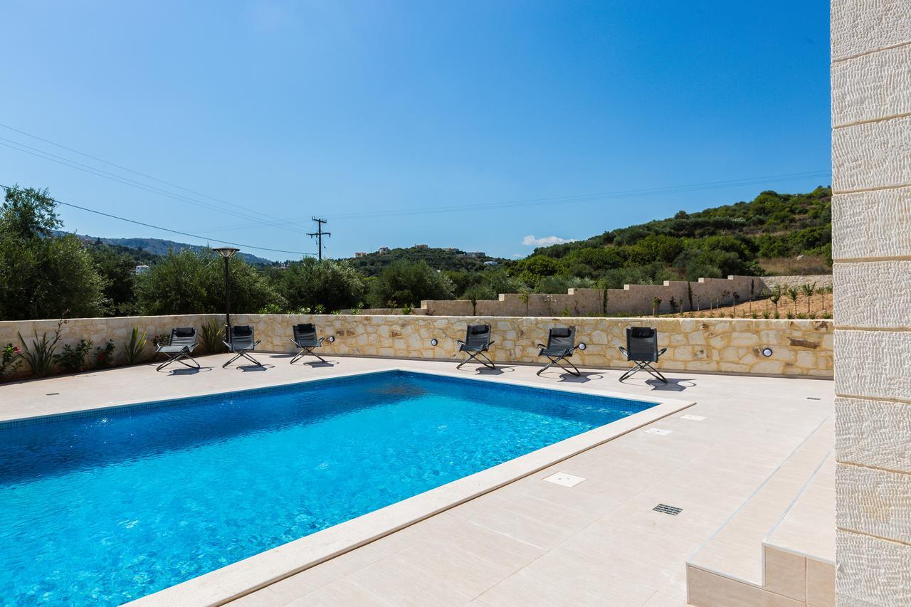 Eudora Luxury Stone Villa 알미리다 외부 사진