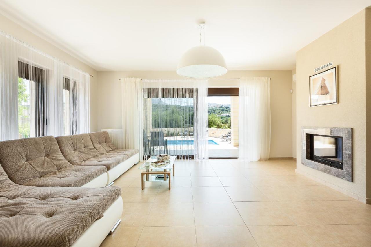 Eudora Luxury Stone Villa 알미리다 외부 사진