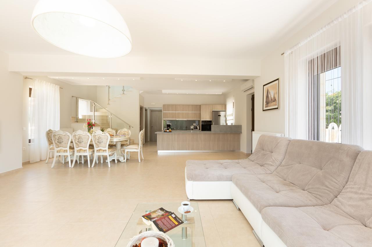 Eudora Luxury Stone Villa 알미리다 외부 사진