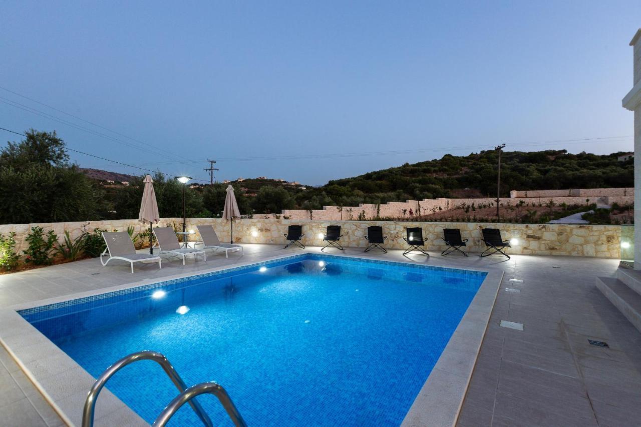 Eudora Luxury Stone Villa 알미리다 외부 사진